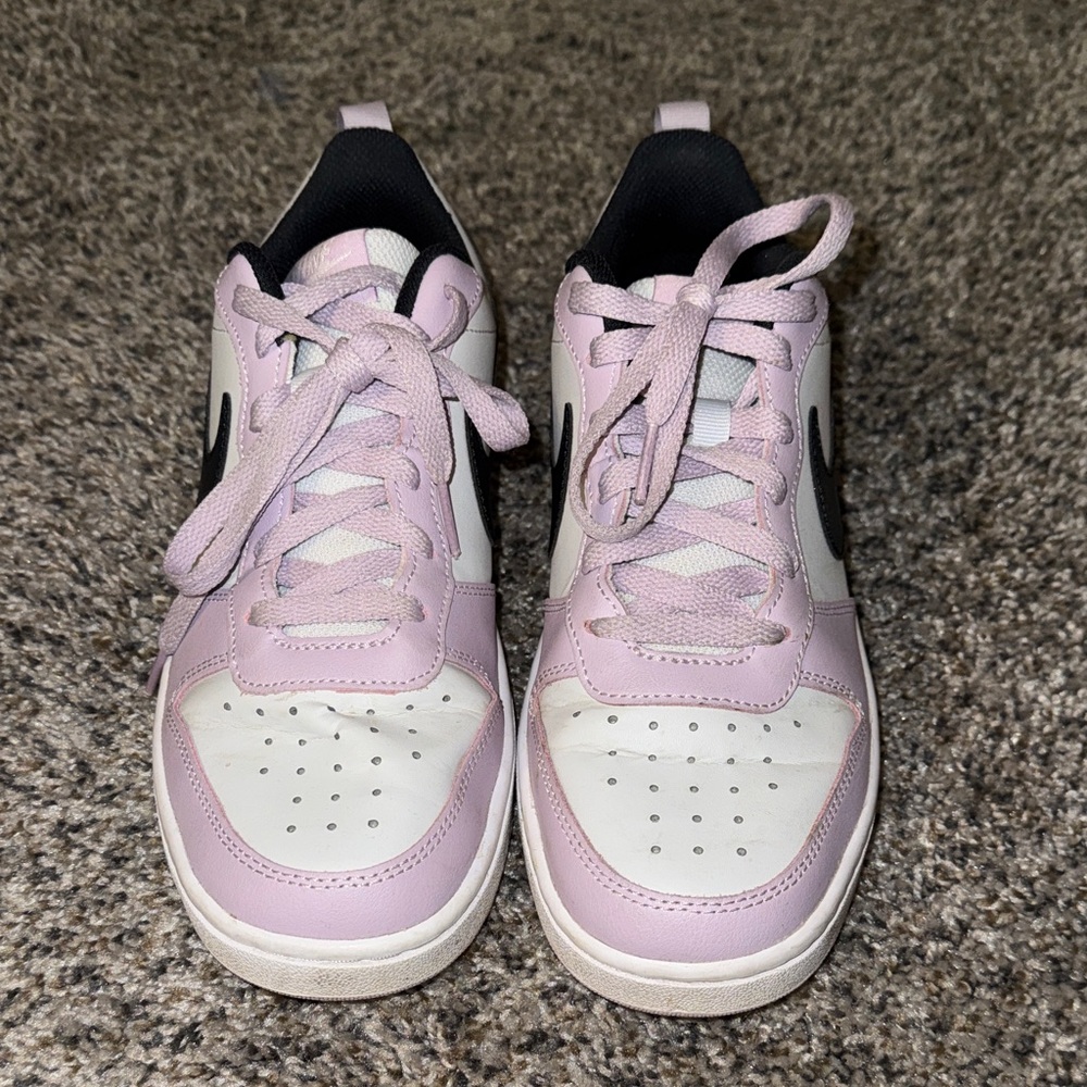 Big Kid Size 7 Nike, lavender/white/gray